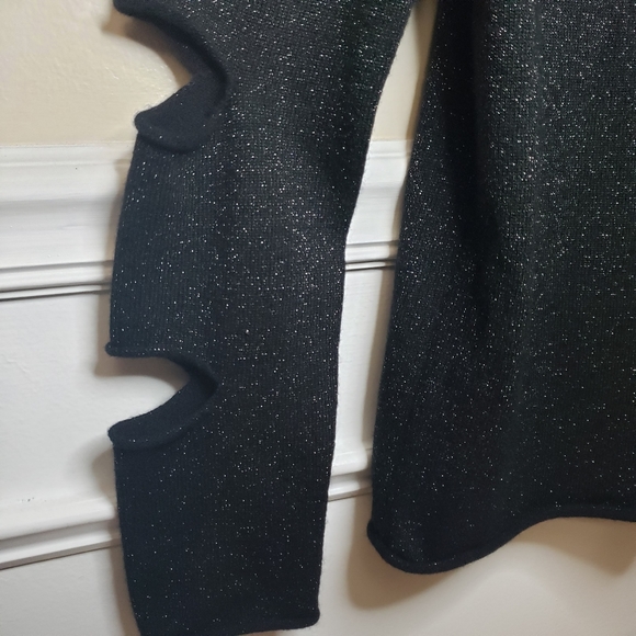 SKULL CASHMERE Tyrone Cutout Sleeve Cashmere Blend Sweater - Picture 2 of 9